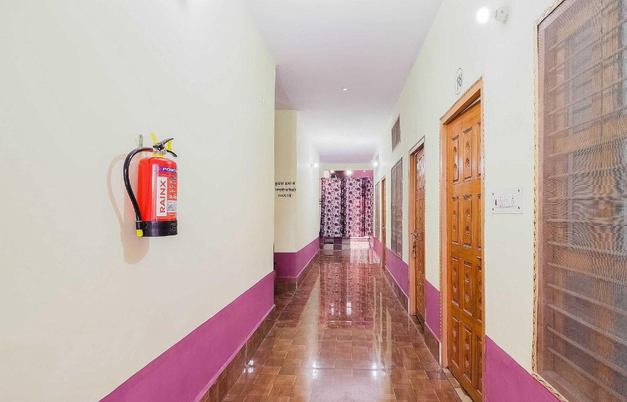 Hotel O Jyotish House Ayodhya Exterior photo